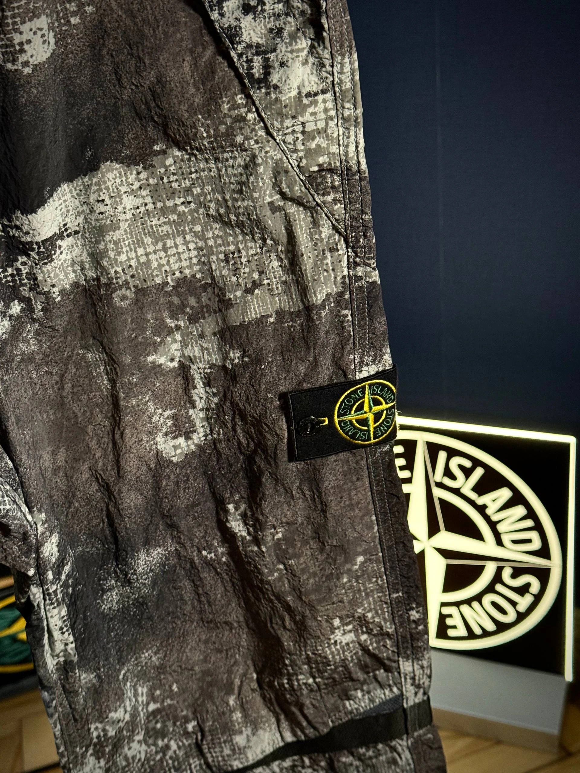 Stone Island Dissolving Grid Camo On Econyl, фото 3