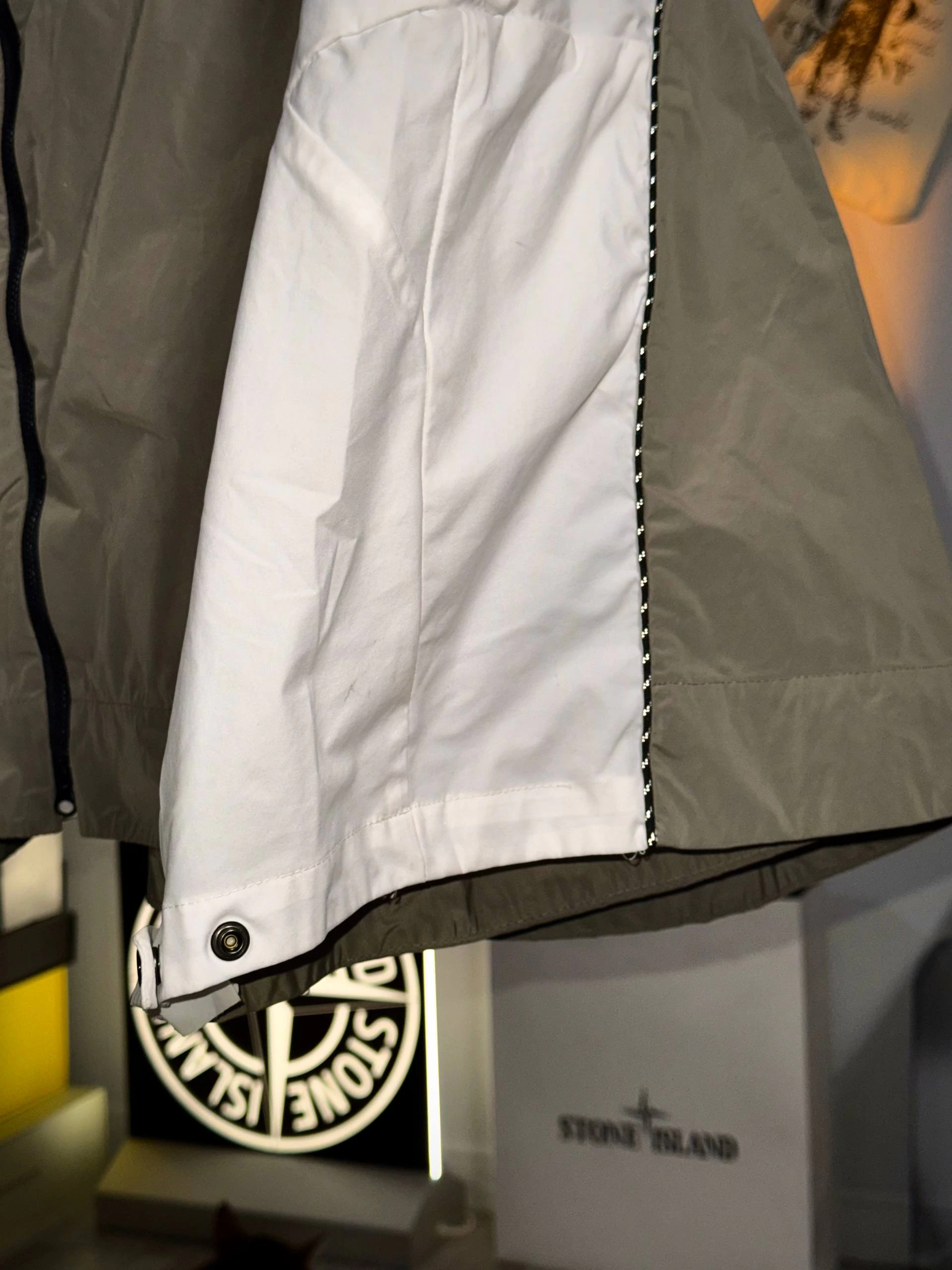 C.P. Company x Robyn Lynch Hybrid Pro-Tec Reflective Lens Poncho-Jacket 1/1, фото 6